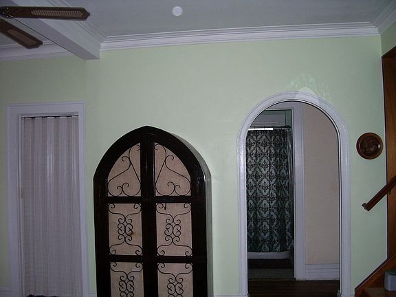 High Celings and arched doorways