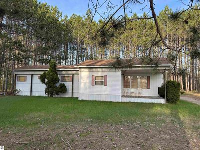 2737 County Road 633, Grawn, MI, 49637