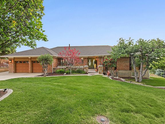 3rd image of 2342 E Charros Rd
