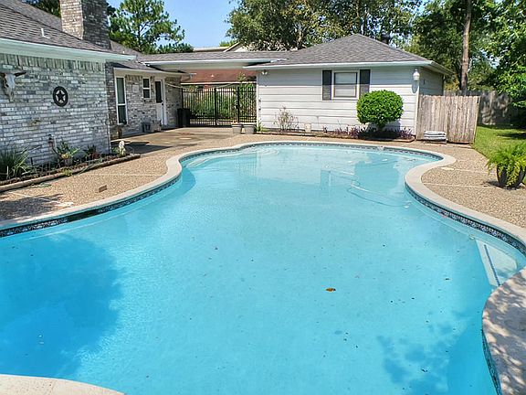 4th image of 1903 Hunt Dr