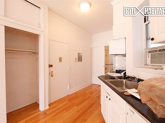 3rd image of 329 E 12th St APT 20