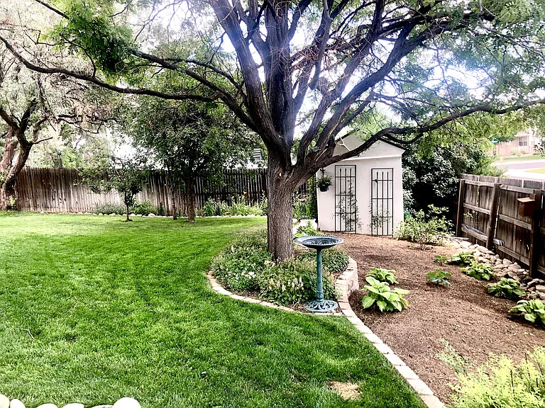 1258 N Deckers Pl — Photo 33
