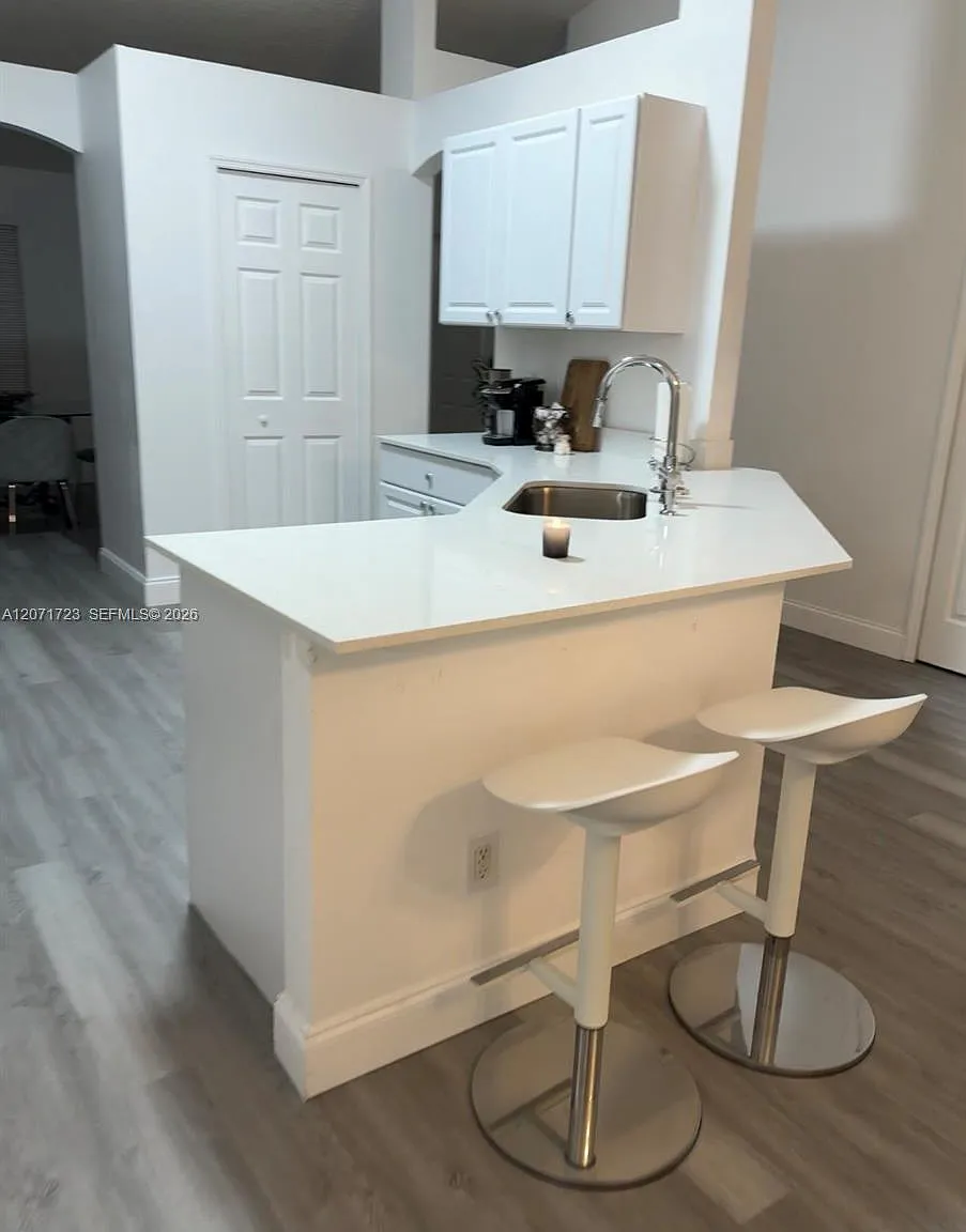 Vero Lake Estates Unit O — Photo 3