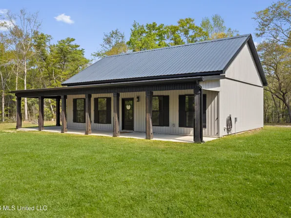 20 Redbird Rd, Poplarville, MS 39470