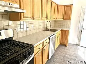 5 Louis Ave — Photo 11