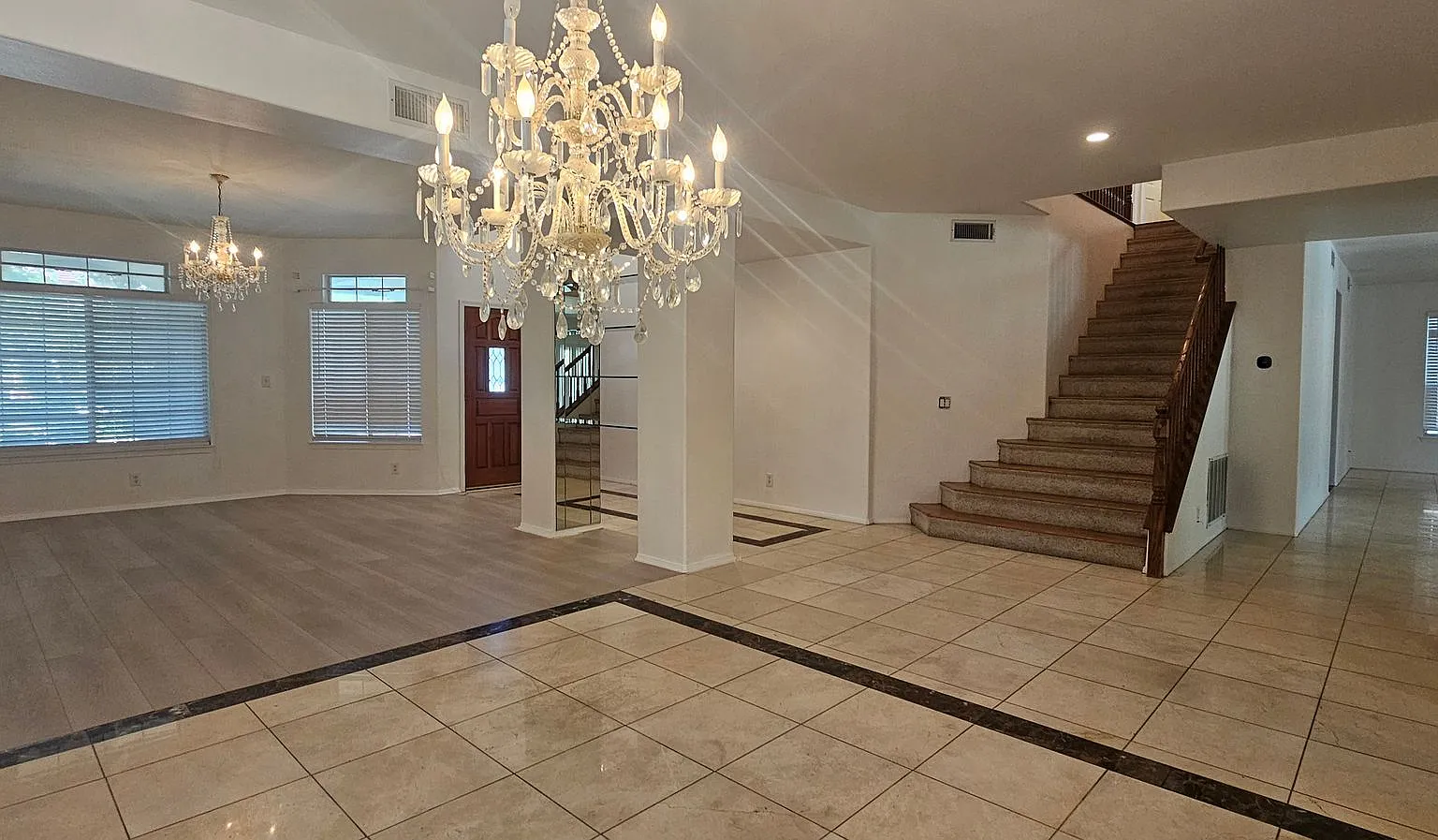 Spacious 5-bedroom, 4-bath home in Palmdale! — Photo 4