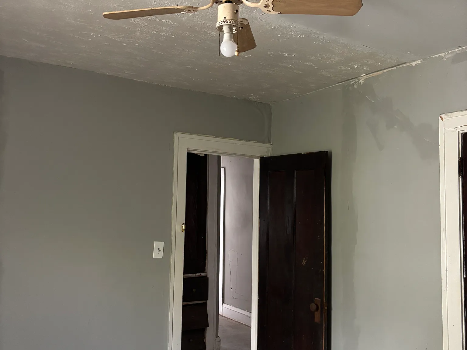 3 bed, 1.5 bath, 1130 sqft, $950 — Photo 2