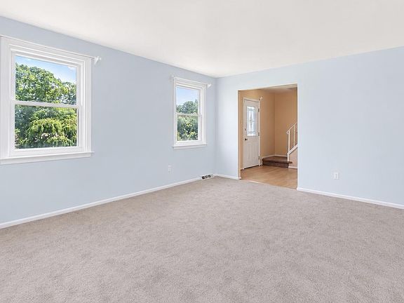 5th image of 364 S Balderston Dr