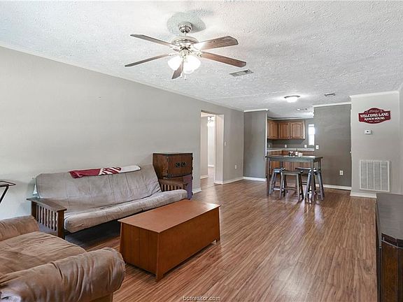 3rd image of 5049 Welcome Ln