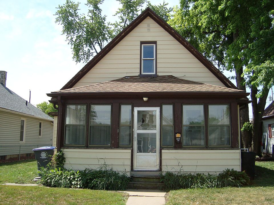 1st image of 3019 Avenue B