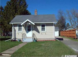 318 S 3rd St, Cameron, WI 54822