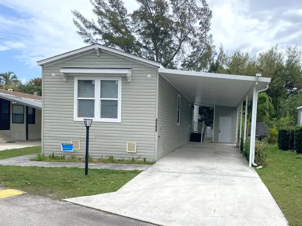4596 Lucille Dr, Lake Worth, FL 33463