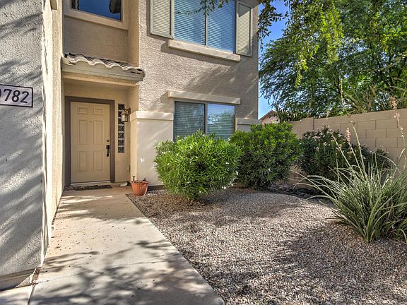 2nd image of 40782 W Thornberry Ln