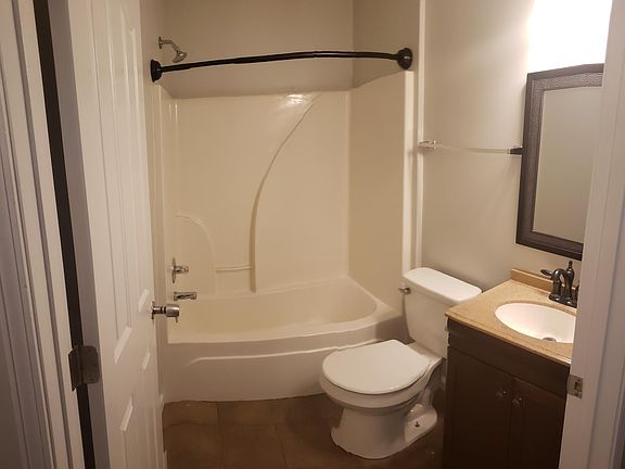 4th image of 4981 Camborne Cir