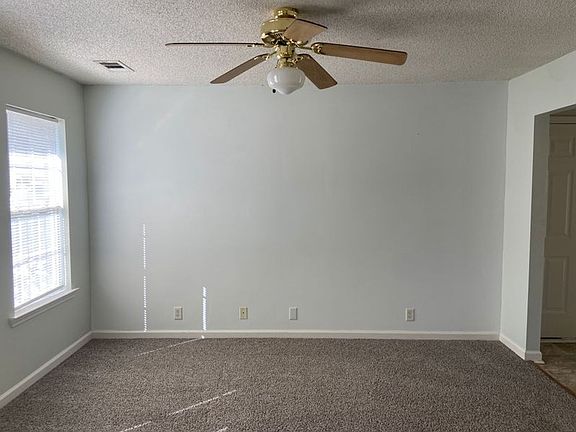 4th image of 158 High Pointe Dr