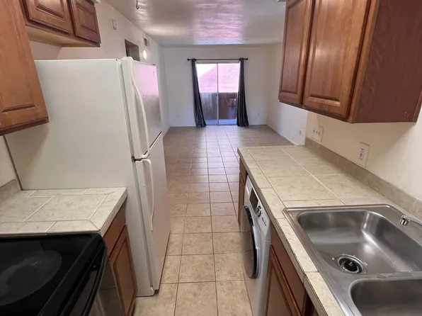 1810 E Blacklidge Dr, Tucson, AZ