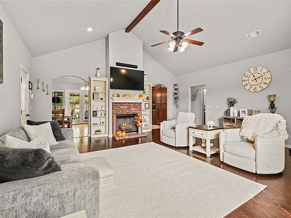 2nd image of 12519 Bethel Oaks Dr