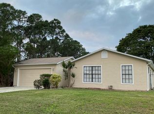 1186 SW Ithaca St, Port Saint Lucie, FL 34983