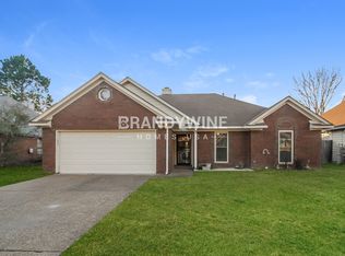 5293 Shady Ridge Dr, Memphis, TN 38141