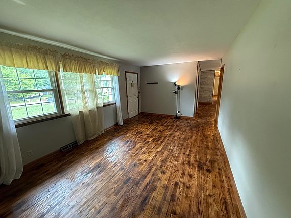 5th image of 222 S Ken Avenue
