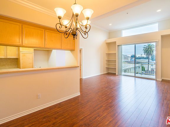 2nd image of 3328 Oakhurst Ave APT 304