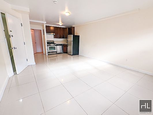 1st image of 417 Gates Ave APT 1
