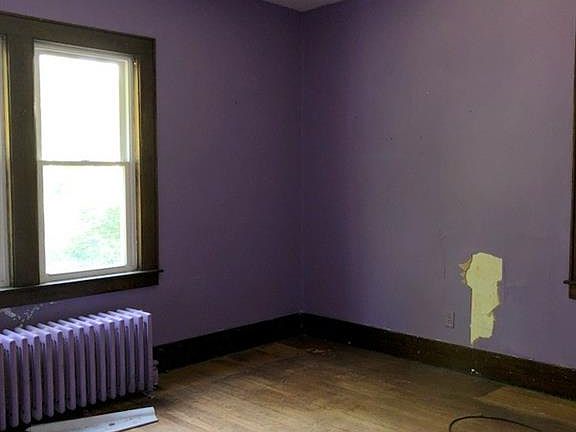 4th image of 228 Sherwood Ave