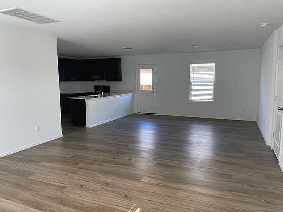 2nd image of 624 Dashwood Dr