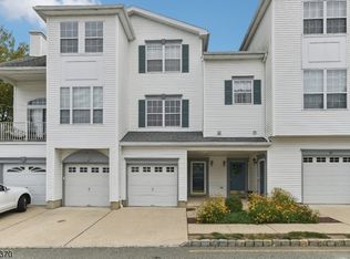 17 Timothy Ct, Morristown, NJ 07960