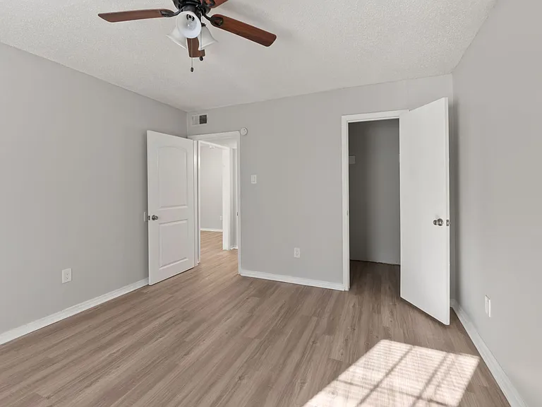Magnolia Flats — Photo 16