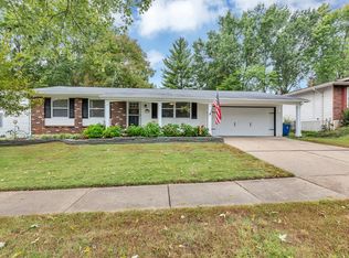 212 Bitterwood Dr, Ballwin, MO