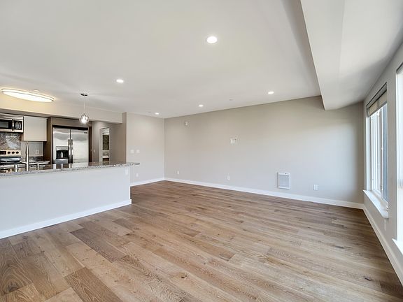 3rd image of 1856 Pacific Ave #4