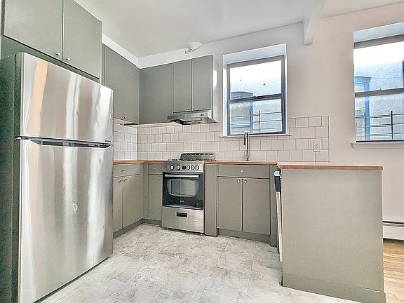 2nd image of 126 W 112th St #5DD