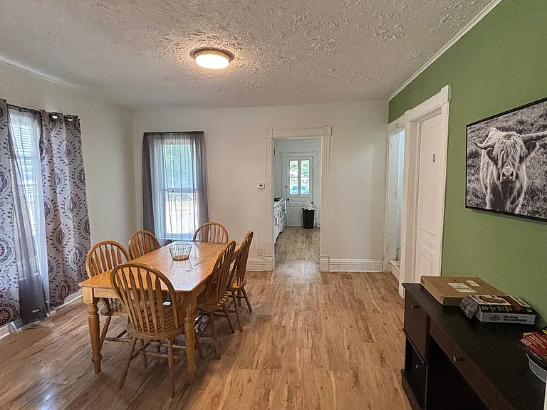 110 W Hanover St — Photo 7