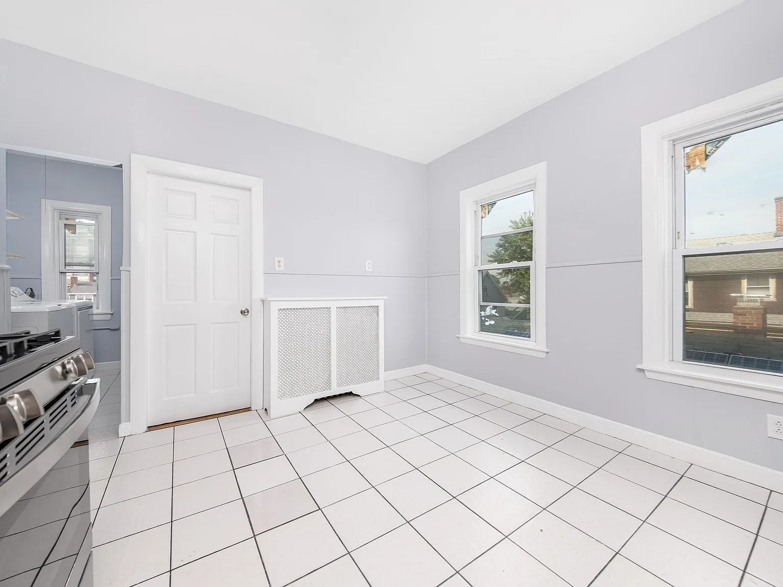 2 bed, 1.0 bath, 900 sqft, $2,350 — Photo 4