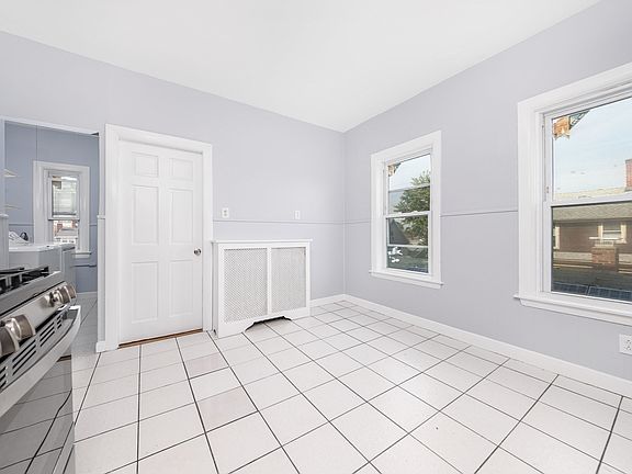 4th image of 18 Edith Ave #2
