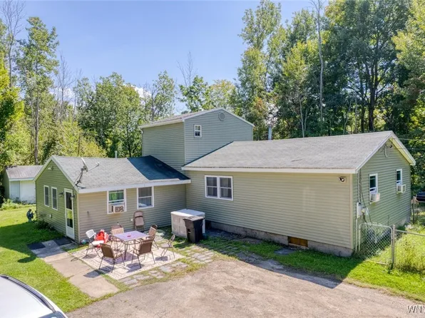 9459 Lehigh St, Angola, NY 14006