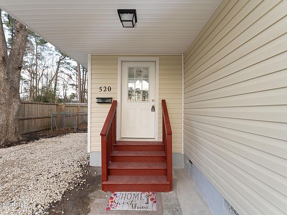 3rd image of 520 Elm St