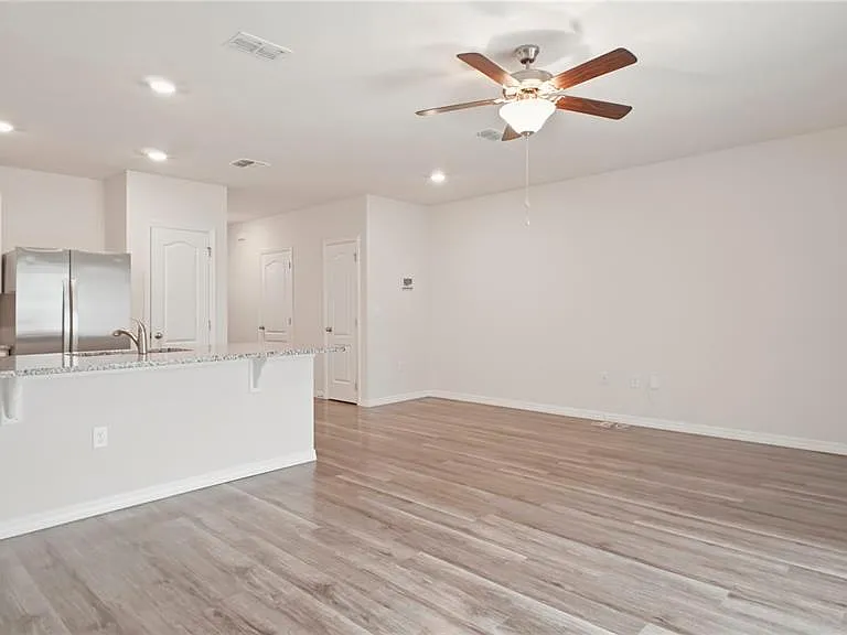 1311 Tallowwood Ln — Photo 6