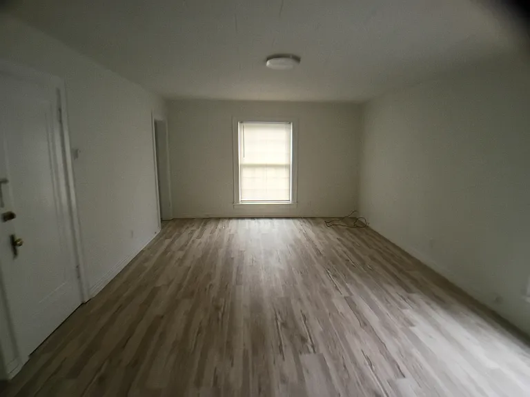 316 W Saginaw St — Photo 19