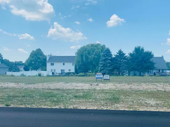 7433 Whistle Ridge Dr, Byron Center, MI 49315