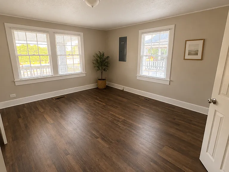 3840 Napier Ave — Photo 12
