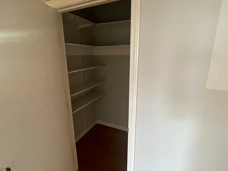 530 Vfw Pkwy #203 — Photo 8