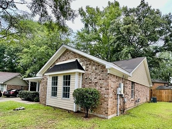 2nd image of 1701 Aspen Wood Ct