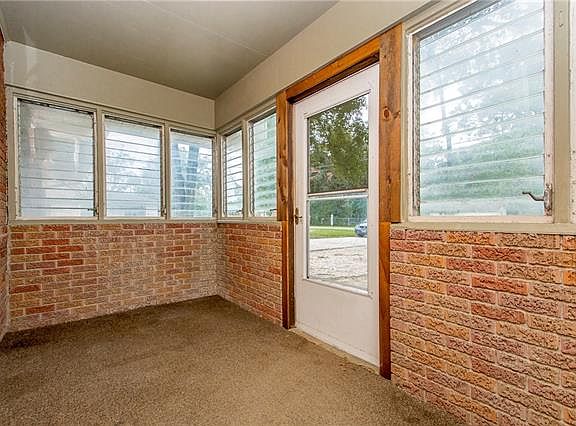 5th image of 29895 West St