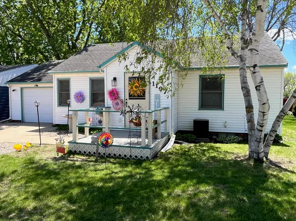 1107 6th St, Milford, IA 51351