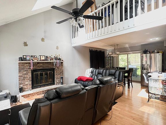 5th image of 3093 Briarwood Dr