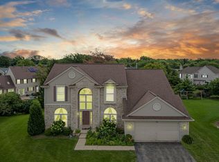 45 Charles Ct, Vernon Hills, IL