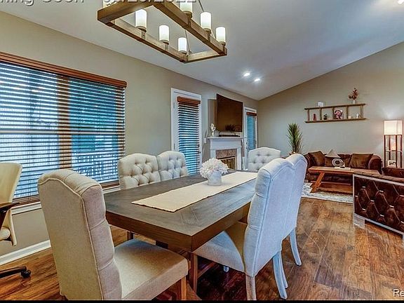 5th image of 23041 Potomac Cir