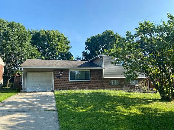 2nd image of 2562 Bracebridge Dr